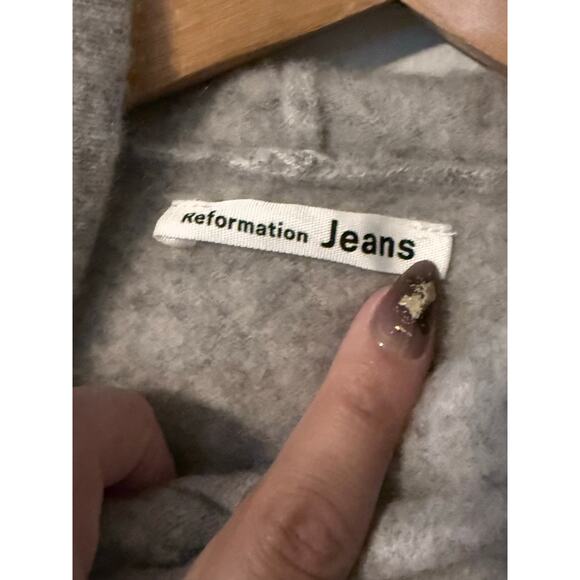 REFORMATION Jeans gray 100% cashmere cropped soft casual hoodie sweater top - Picture 4 of 8